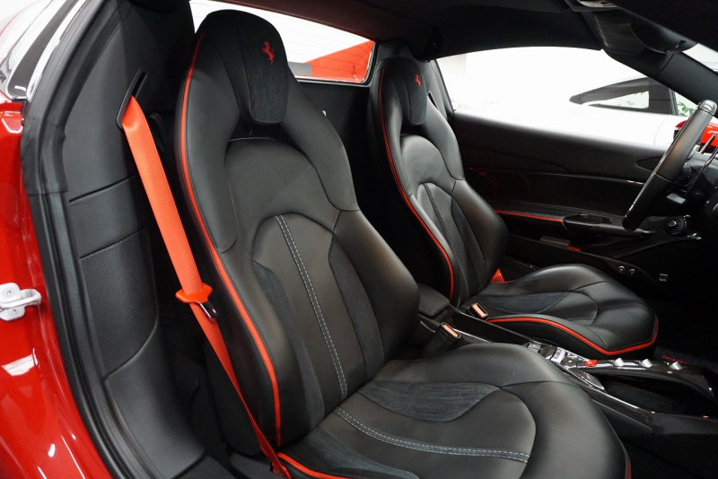 フェラーリ 488スパイダー テーラーメイド/スクーデリアコレクション　OP1700OVER  中古車