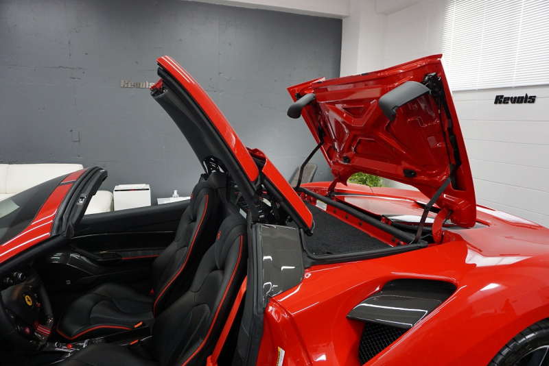 フェラーリ 488スパイダー テーラーメイド/スクーデリアコレクション　OP1700OVER  中古車