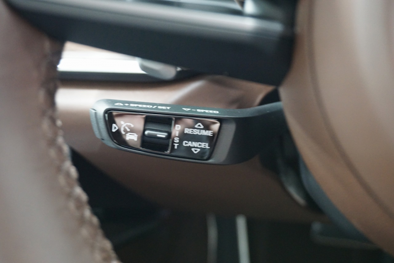 ポルシェ 911(Type992) Type992 Carrera S  スポーツクロノ PCCB PDCC Fリフト 他 OP 8,315,197  中古車