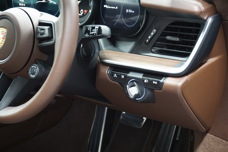 ポルシェ 911(Type992) Type992 Carrera S  スポーツクロノ PCCB PDCC Fリフト 他 OP 8,315,197  中古車