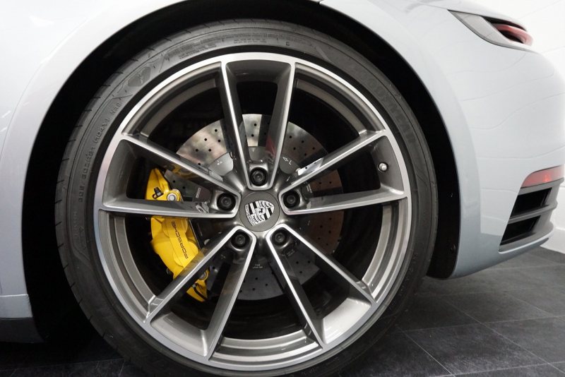 ポルシェ 911(Type992) Type992 Carrera S  スポーツクロノ PCCB PDCC Fリフト 他 OP 8,315,197  中古車