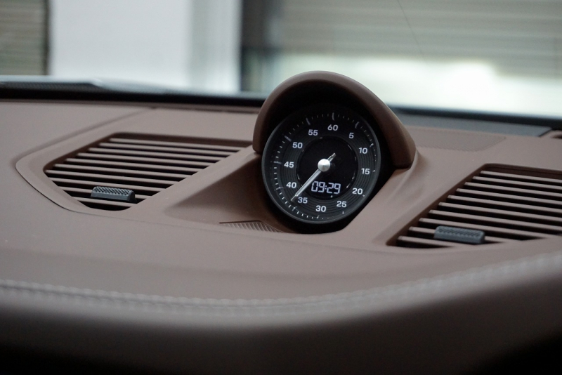 ポルシェ 911(Type992) Type992 Carrera S  スポーツクロノ PCCB PDCC Fリフト 他 OP 8,315,197  中古車