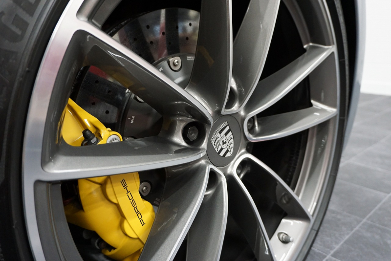 ポルシェ 911(Type992) Type992 Carrera S  スポーツクロノ PCCB PDCC Fリフト 他 OP 8,315,197  中古車