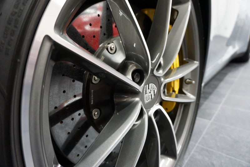 ポルシェ 911(Type992) Type992 Carrera S  スポーツクロノ PCCB PDCC Fリフト 他 OP 8,315,197  中古車