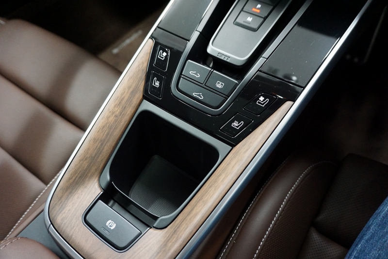 ポルシェ 911(Type992) Type992 Carrera S  スポーツクロノ PCCB PDCC Fリフト 他 OP 8,315,197  中古車