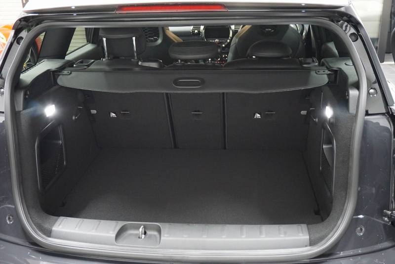 MINI(ミニ) ミニクラブマン MINI JCW GP インスパイアード・エディション 世界限定299台 中古車 中古車