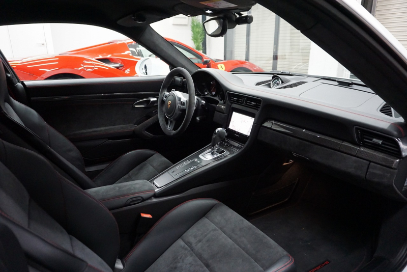 ポルシェ 911(Type991) 911(Type991.1) 2015y 911Carrera GTS GTSインテリア＆カーボンインテリア フロント＆Bカメラ  中古車