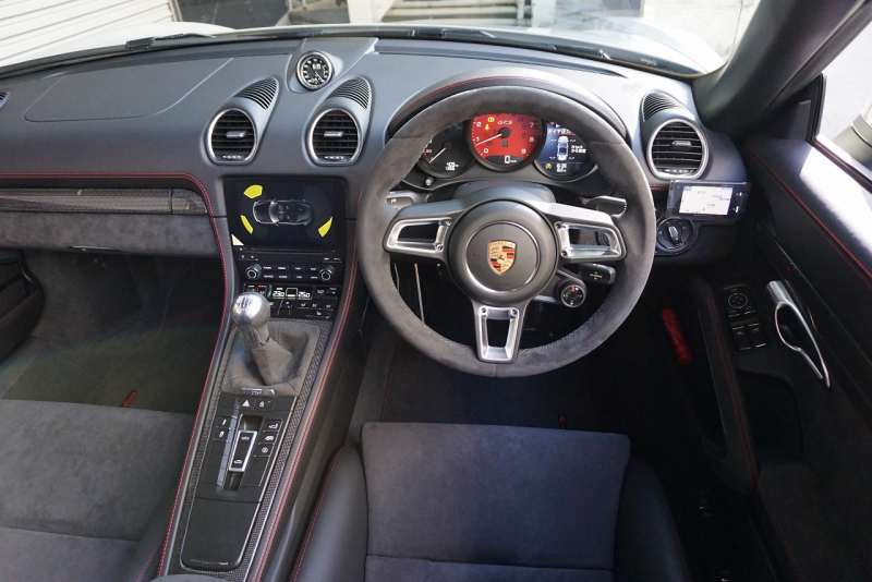 ポルシェ 718 ボクスター 718Boster GTS4.0 6MT クレヨン GTSコミュニケーションパッケージ スポーツバッケットシート（カーボン）  中古車