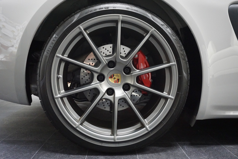 ポルシェ 718 ボクスター 718Boster GTS4.0 6MT クレヨン GTSコミュニケーションパッケージ スポーツバッケットシート（カーボン）  中古車