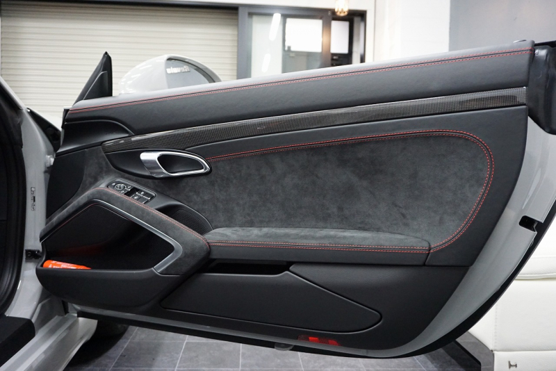 ポルシェ 718 ボクスター 718Boster GTS4.0 6MT クレヨン GTSコミュニケーションパッケージ スポーツバッケットシート（カーボン）  中古車