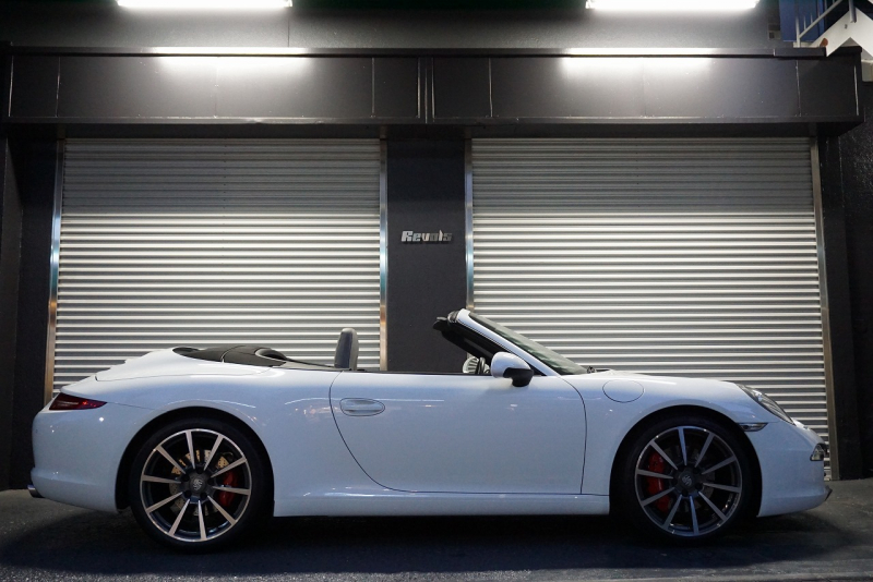 ポルシェ 911(Type991) Type991.1 Carrera S Cabriolet 2トーンオールレザーインテリア スポーツクロノ クラシック20インチホイール 中古車 中古車
