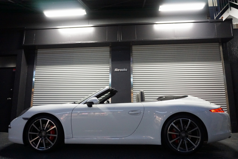 ポルシェ 911(Type991) Type991.1 Carrera S Cabriolet 2トーンオールレザーインテリア スポーツクロノ クラシック20インチホイール 中古車 中古車