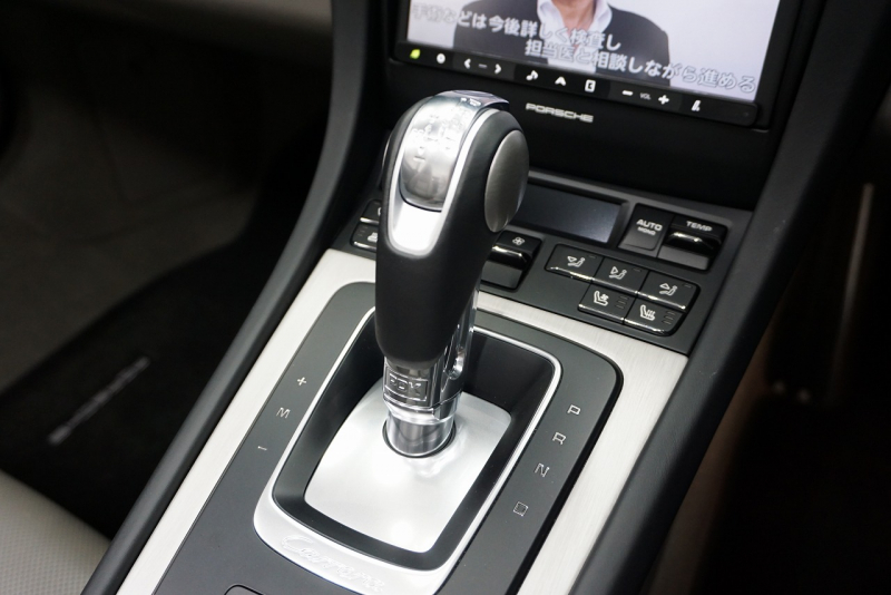 ポルシェ 911(Type991) Type991.1 Carrera S Cabriolet 2トーンオールレザーインテリア スポーツクロノ クラシック20インチホイール 中古車 中古車