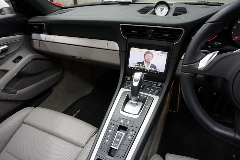 ポルシェ 911(Type991) Type991.1 Carrera S Cabriolet 2トーンオールレザーインテリア スポーツクロノ クラシック20インチホイール 中古車 中古車