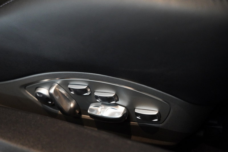 ポルシェ 911(Type991) Carrera GTS 7MT サンルーフ  中古車