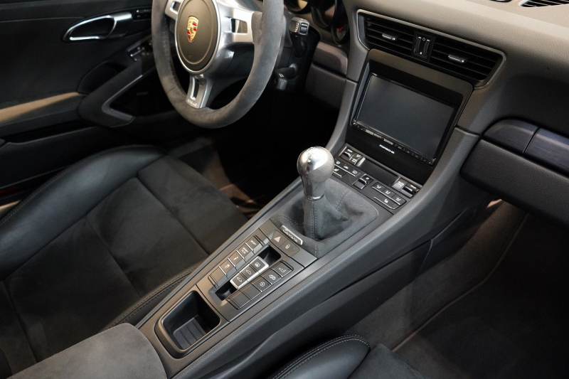 ポルシェ 911(Type991) Carrera GTS 7MT サンルーフ  中古車