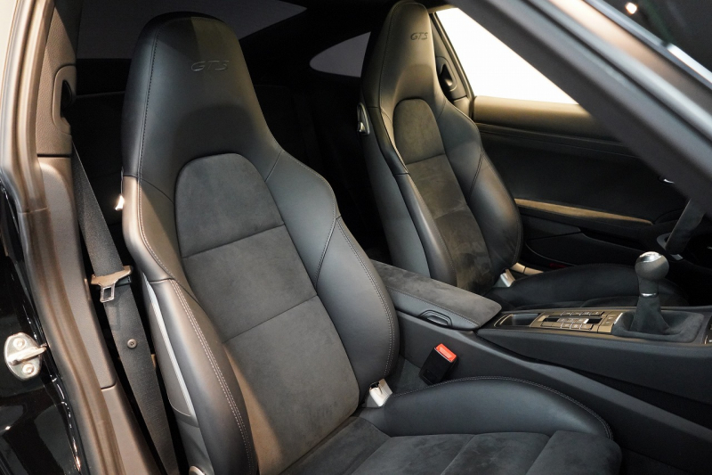 ポルシェ 911(Type991) Carrera GTS 7MT サンルーフ  中古車