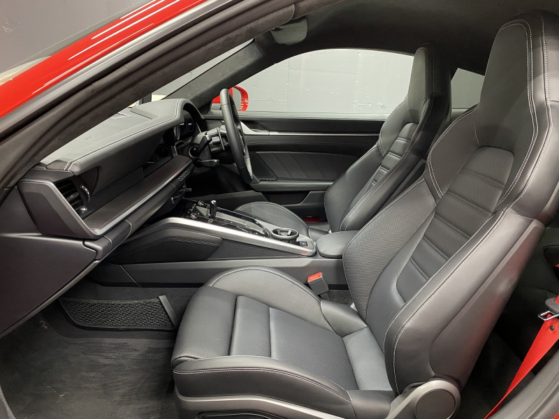 ポルシェ 911(Type992) Turbo S スポーツクロノ・エグゾースト PASMスポーツシャシー メーカーOP1,551,276  中古車