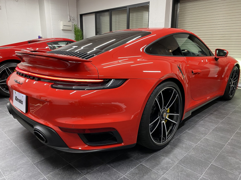 ポルシェ 911(Type992) Turbo S スポーツクロノ・エグゾースト PASMスポーツシャシー メーカーOP1,551,276  中古車