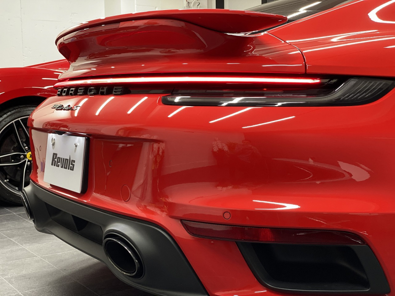 ポルシェ 911(Type992) Turbo S スポーツクロノ・エグゾースト PASMスポーツシャシー メーカーOP1,551,276  中古車