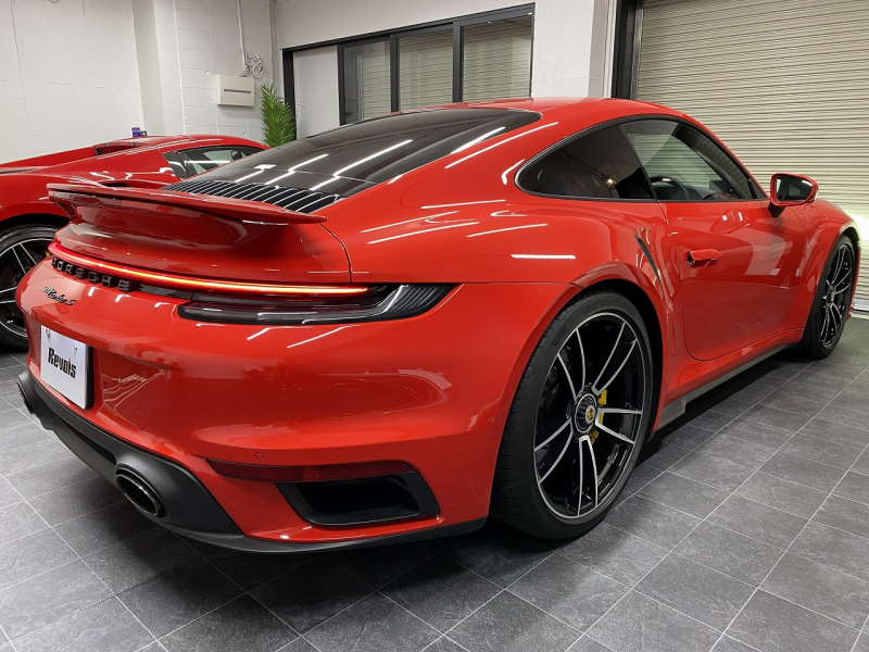 ポルシェ 911(Type992) Turbo S スポーツクロノ・エグゾースト PASMスポーツシャシー メーカーOP1,551,276  中古車