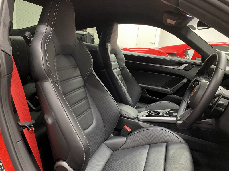 ポルシェ 911(Type992) Turbo S スポーツクロノ・エグゾースト PASMスポーツシャシー メーカーOP1,551,276  中古車