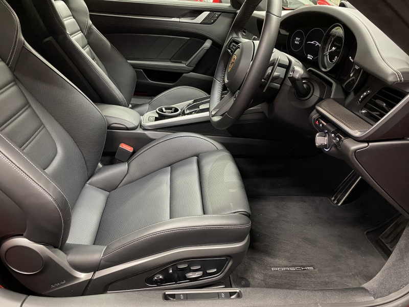 ポルシェ 911(Type992) Turbo S スポーツクロノ・エグゾースト PASMスポーツシャシー メーカーOP1,551,276  中古車