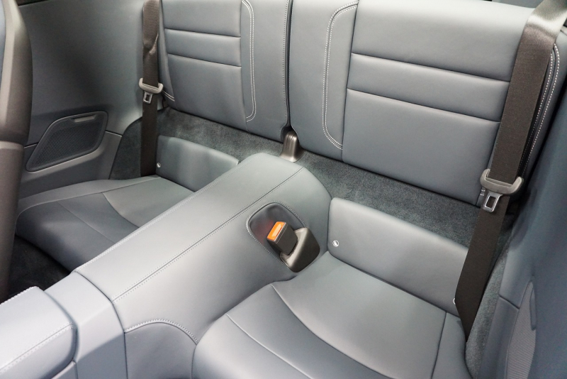 ポルシェ 911(Type992) 911 Type992 Targa 4  スポーツクロノ グラファイトブルーレザーインテリア クラシックホイール 中古車 中古車