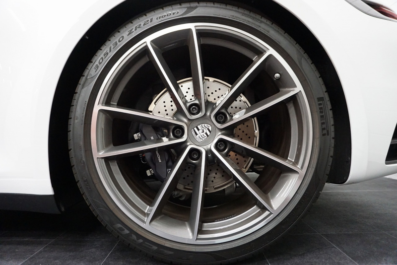 ポルシェ 911(Type992) 911 Type992 Targa 4  スポーツクロノ グラファイトブルーレザーインテリア クラシックホイール 中古車 中古車