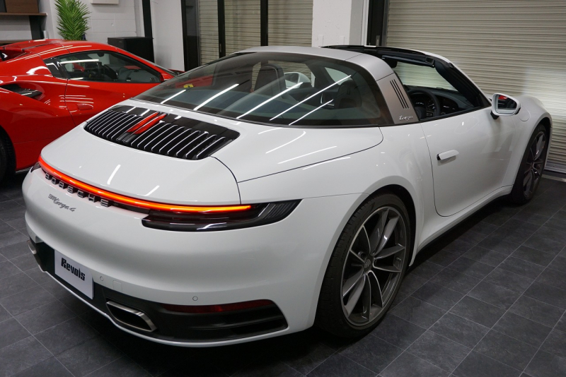 ポルシェ 911(Type992) 911 Type992 Targa 4  スポーツクロノ グラファイトブルーレザーインテリア クラシックホイール 中古車 中古車