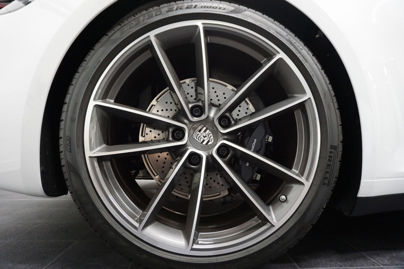 ポルシェ 911(Type992) 911 Type992 Targa 4  スポーツクロノ グラファイトブルーレザーインテリア クラシックホイール 中古車 中古車