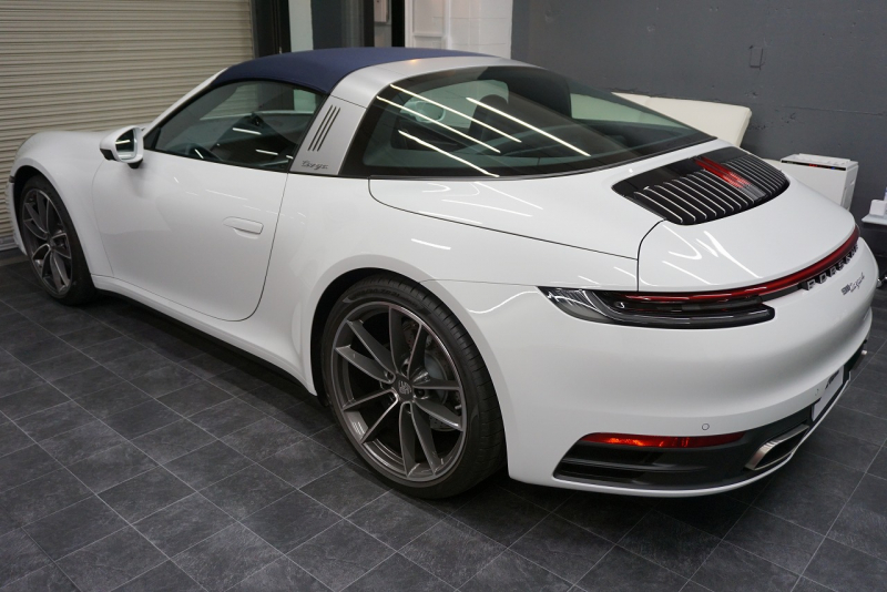 ポルシェ 911(Type992) 911 Type992 Targa 4  スポーツクロノ グラファイトブルーレザーインテリア クラシックホイール 中古車 中古車