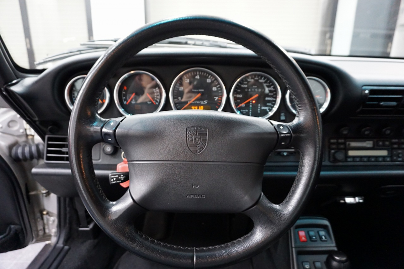 ポルシェ 911(Type993) 911（Type993）Carrera S Tip 正規ディーラー車 ワイドボディー日本限定車 中古車 中古車