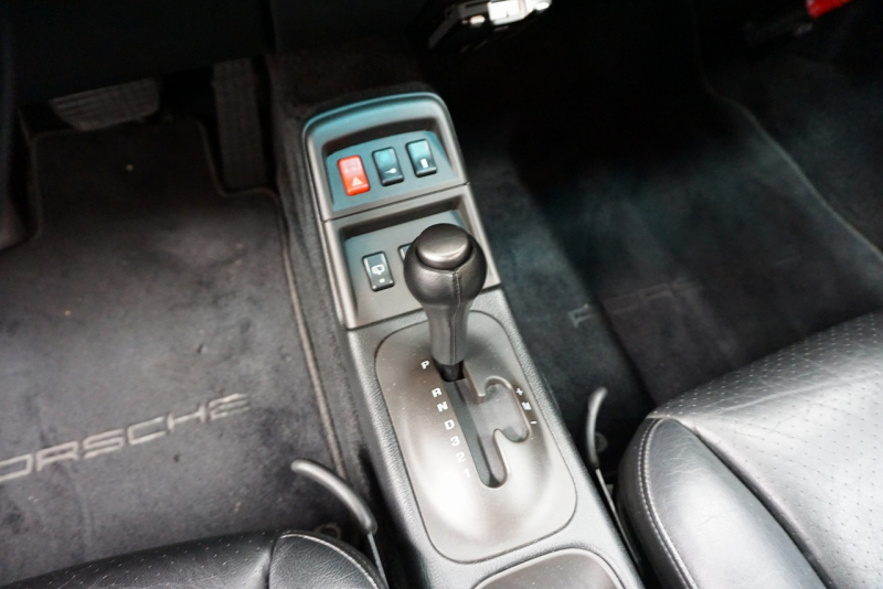 ポルシェ 911(Type993) 911（Type993）Carrera S Tip 正規ディーラー車 ワイドボディー日本限定車 中古車 中古車