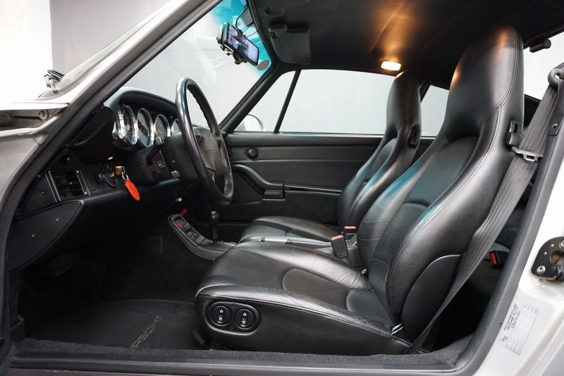 ポルシェ 911(Type993) 911（Type993）Carrera S Tip 正規ディーラー車 ワイドボディー日本限定車 中古車 中古車