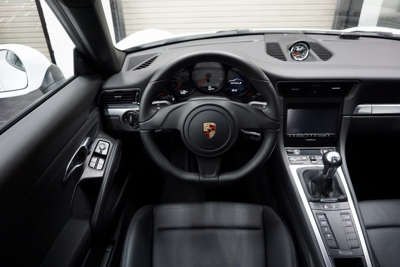 ポルシェ 911(Type991) Type991.1 Carrera S 7MT スポーツクロノパッケージ  PASMスポーツシャーシ  中古車