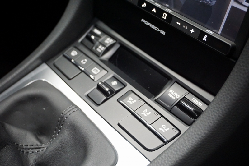 ポルシェ 911(Type991) Type991.1 Carrera S 7MT スポーツクロノパッケージ  PASMスポーツシャーシ  中古車