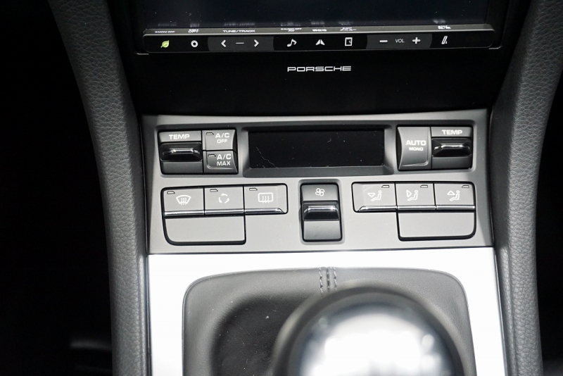 ポルシェ 911(Type991) Type991.1 Carrera S 7MT スポーツクロノパッケージ  PASMスポーツシャーシ  中古車