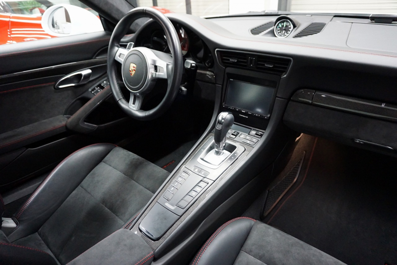 ポルシェ 911(Type991) 911(Type991.1) 2015y 911Carrera GTS LEDヘッド GTSインテリア＆カーボンインテリア Bカメラ キャララホワイトメタリック  中古車