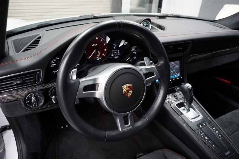 ポルシェ 911(Type991) 911(Type991.1) 2015y 911Carrera GTS LEDヘッド GTSインテリア＆カーボンインテリア Bカメラ キャララホワイトメタリック  中古車