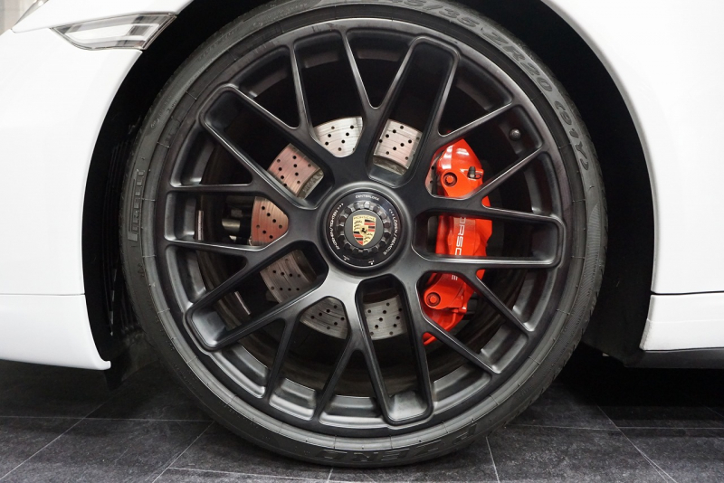 ポルシェ 911(Type991) 911(Type991.1) 2015y 911Carrera GTS LEDヘッド GTSインテリア＆カーボンインテリア Bカメラ キャララホワイトメタリック  中古車