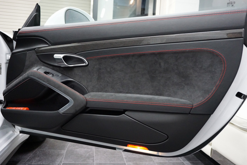 ポルシェ 911(Type991) 911(Type991.1) 2015y 911Carrera GTS LEDヘッド GTSインテリア＆カーボンインテリア Bカメラ キャララホワイトメタリック  中古車