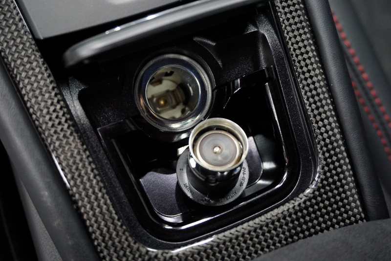 ポルシェ 911(Type991) 911(Type991.1) 2015y 911Carrera GTS LEDヘッド GTSインテリア＆カーボンインテリア Bカメラ キャララホワイトメタリック  中古車