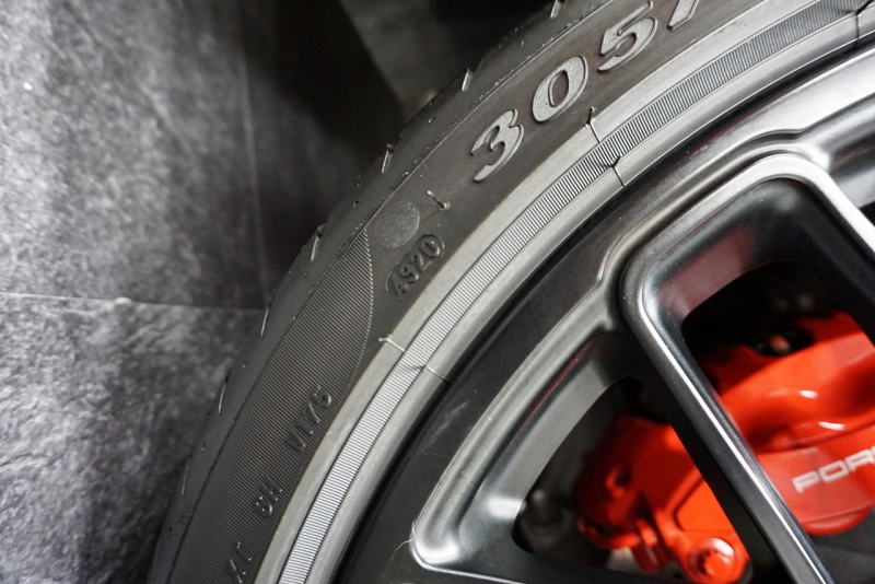 ポルシェ 911(Type991) 911(Type991.1) 2015y 911Carrera GTS LEDヘッド GTSインテリア＆カーボンインテリア Bカメラ キャララホワイトメタリック  中古車