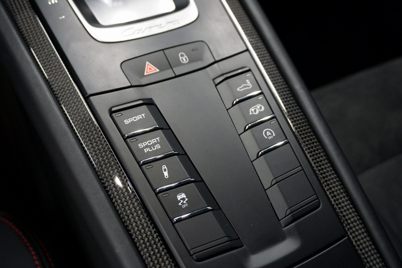 ポルシェ 911(Type991) 911(Type991.1) 2015y 911Carrera GTS LEDヘッド GTSインテリア＆カーボンインテリア Bカメラ キャララホワイトメタリック  中古車