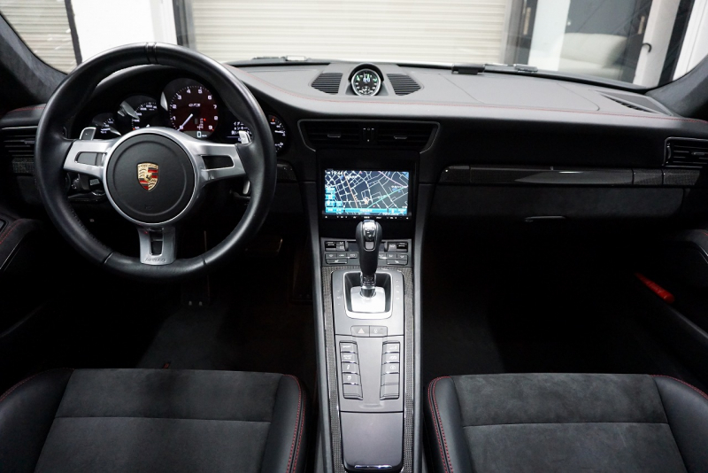 ポルシェ 911(Type991) 911(Type991.1) 2015y 911Carrera GTS LEDヘッド GTSインテリア＆カーボンインテリア Bカメラ キャララホワイトメタリック  中古車
