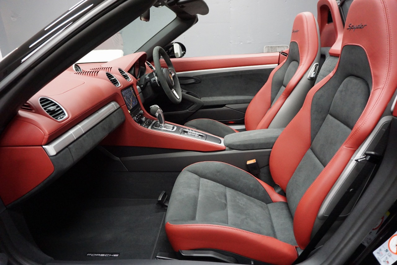 ポルシェ 718スパイダー 718spyder 4.0PDK 正規ディーラー禁煙車  中古車