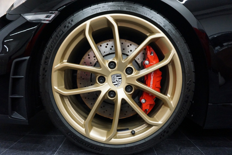 ポルシェ 718スパイダー 718spyder 4.0PDK 正規ディーラー禁煙車  中古車