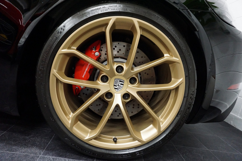 ポルシェ 718スパイダー 718spyder 4.0PDK 正規ディーラー禁煙車  中古車