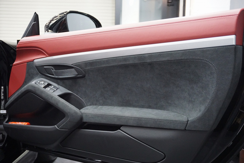 ポルシェ 718スパイダー 718spyder 4.0PDK 正規ディーラー禁煙車  中古車